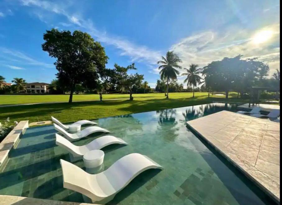Modern 2br With Golf View, Pool Front Oasis * Punta Cana