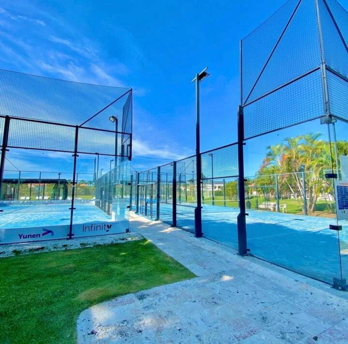 Modern 2br With Golf View, Pool Front Oasis *