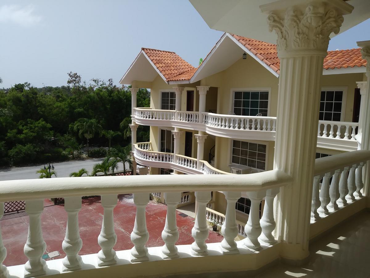Grand Blue Garden Los Corales Beach Ferienhaus *