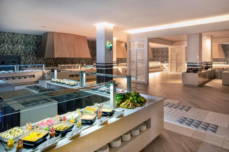 Unique Club At Lopesan Costa Bavaro 5*
